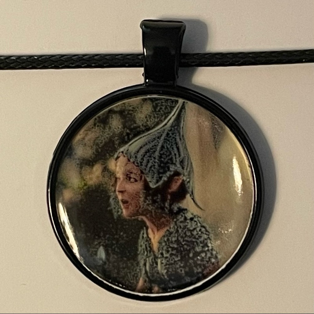 Flittle Cabochon Necklace